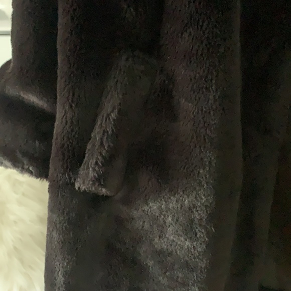 Oversized faux fur jacket - Picture 4 of 4